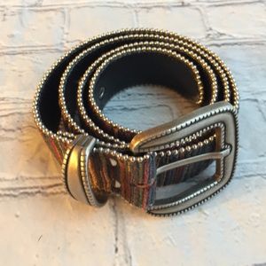 VINTAGE ELITE WOMENS EMBROIDERED BELT SIZE MEDIUM